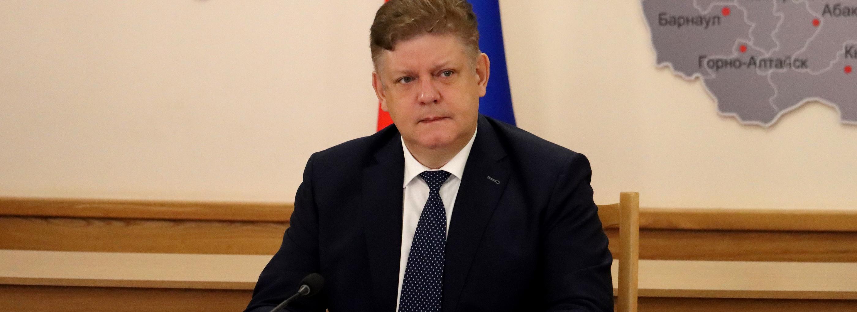 Формирование патриотизма у молодёжи обсудил с полпредом совет ректоров