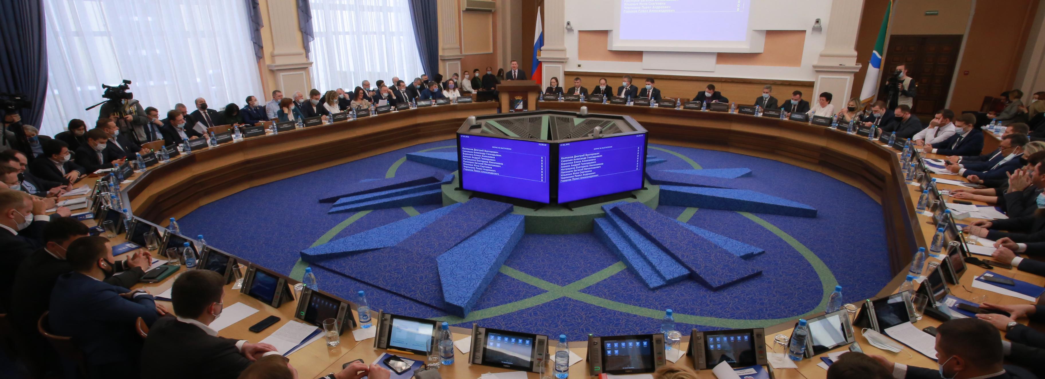 Депутаты об отчёте мэра: «Общие для города проблемы будем решать вместе»