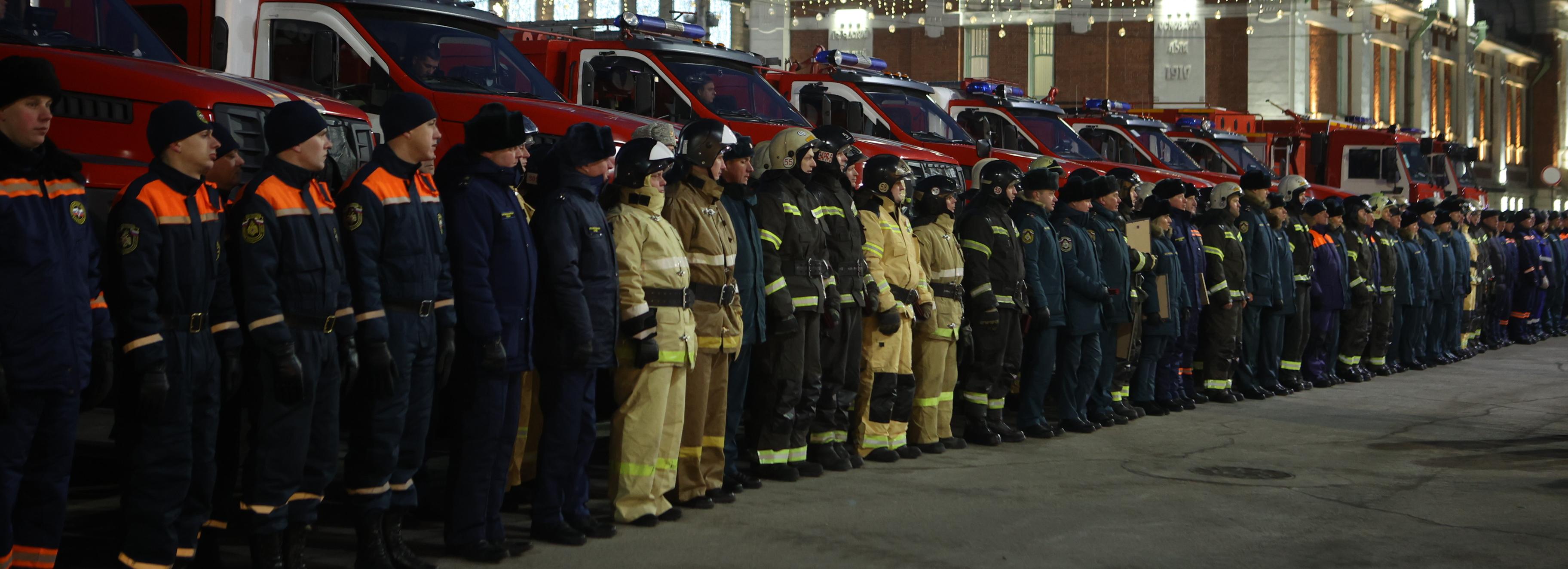 Мэр Кудрявцев поздравил спасателей с профессиональным праздником
