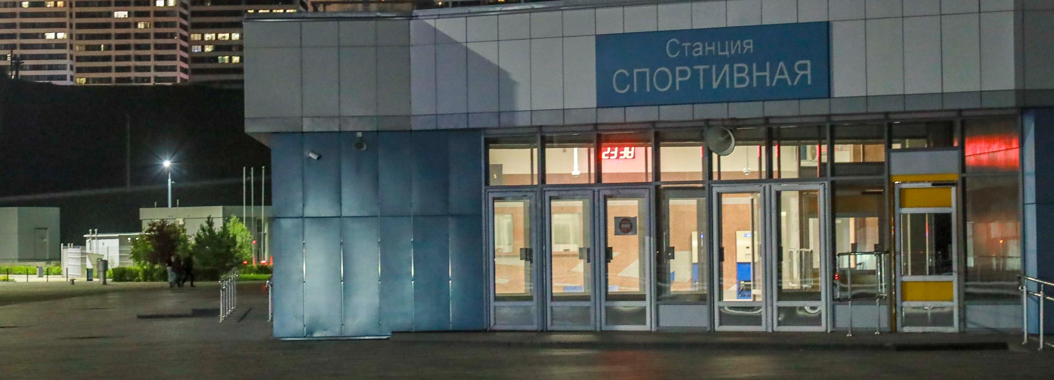 Тяжёлые двери станций новосибирского метро заменят на более безопасные