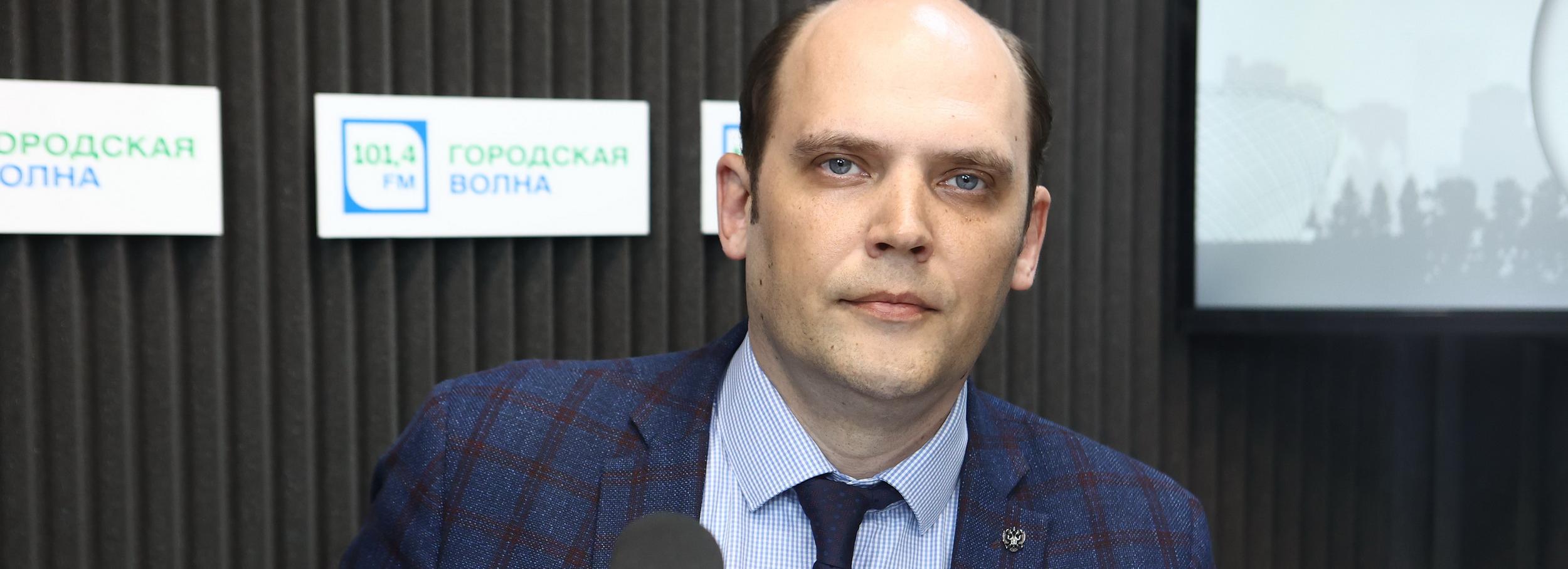 Слухи о закрытии поликлиники на Лазурной прокомментировал глава района