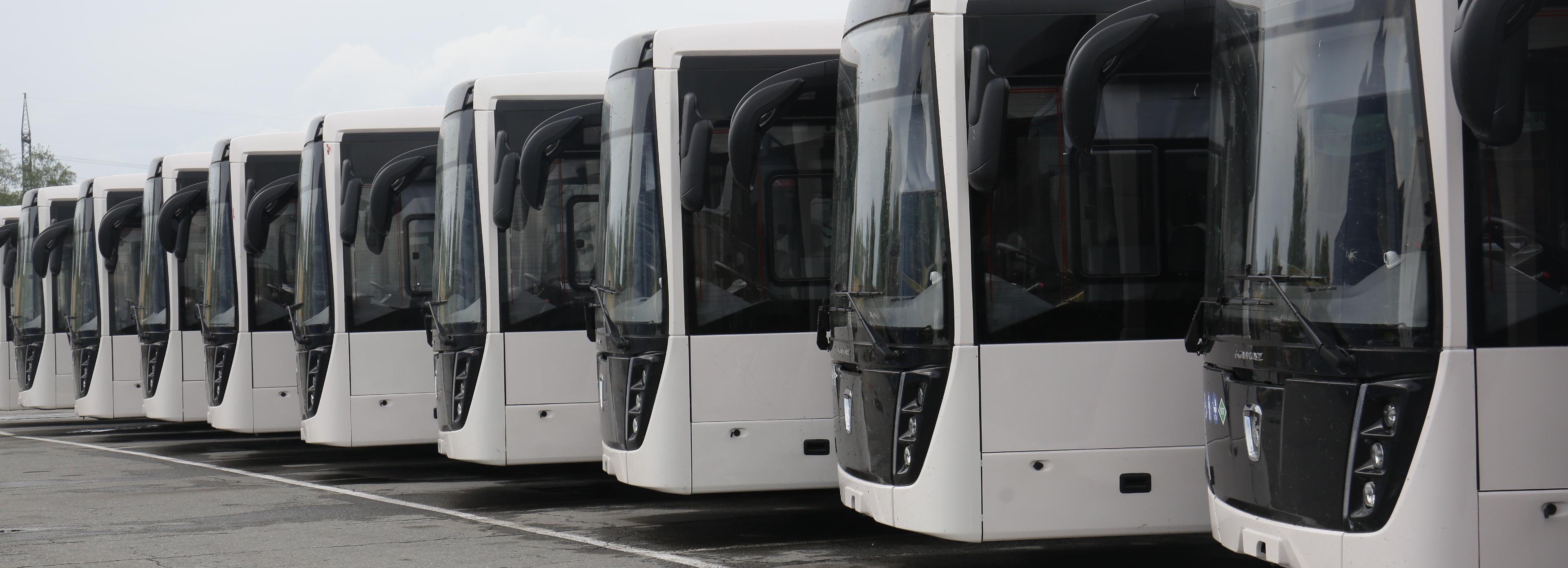 В Новосибирск прибыли новые НефАЗы с двойными стёклами и шумоизоляцией