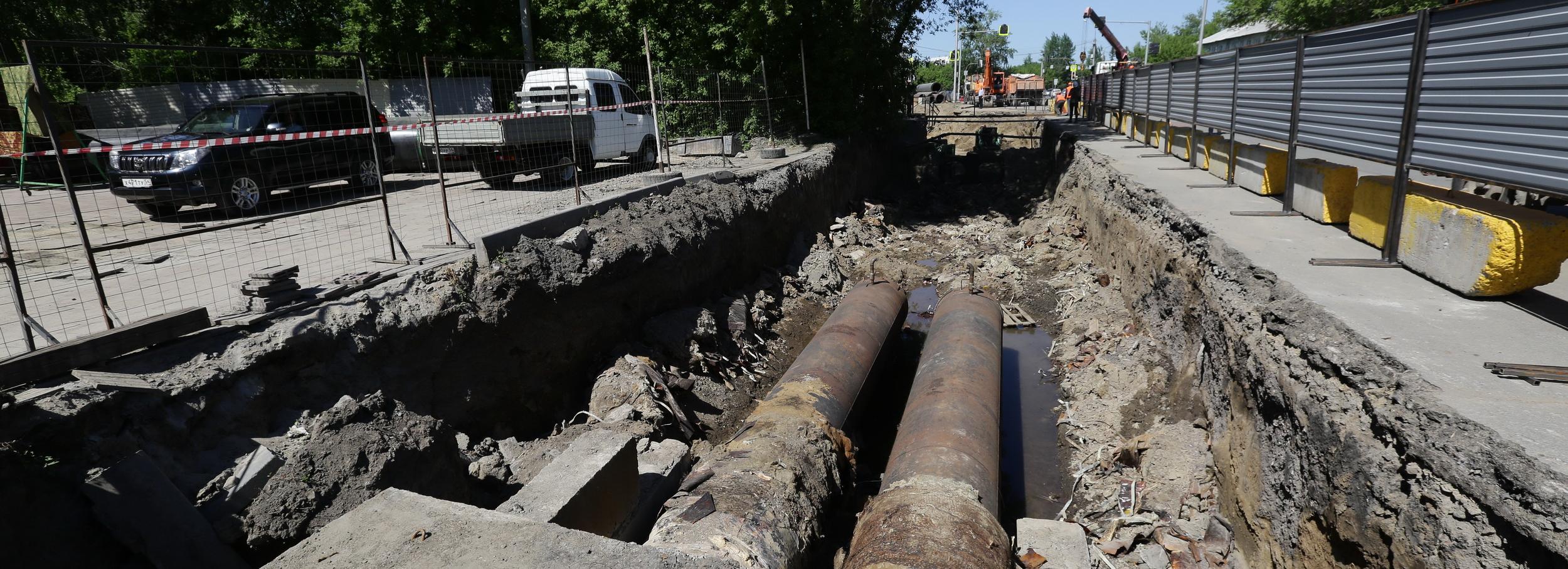 Ремонт теплотрасс перекрыл Комсомольский проспект и сузил ещё три улицы