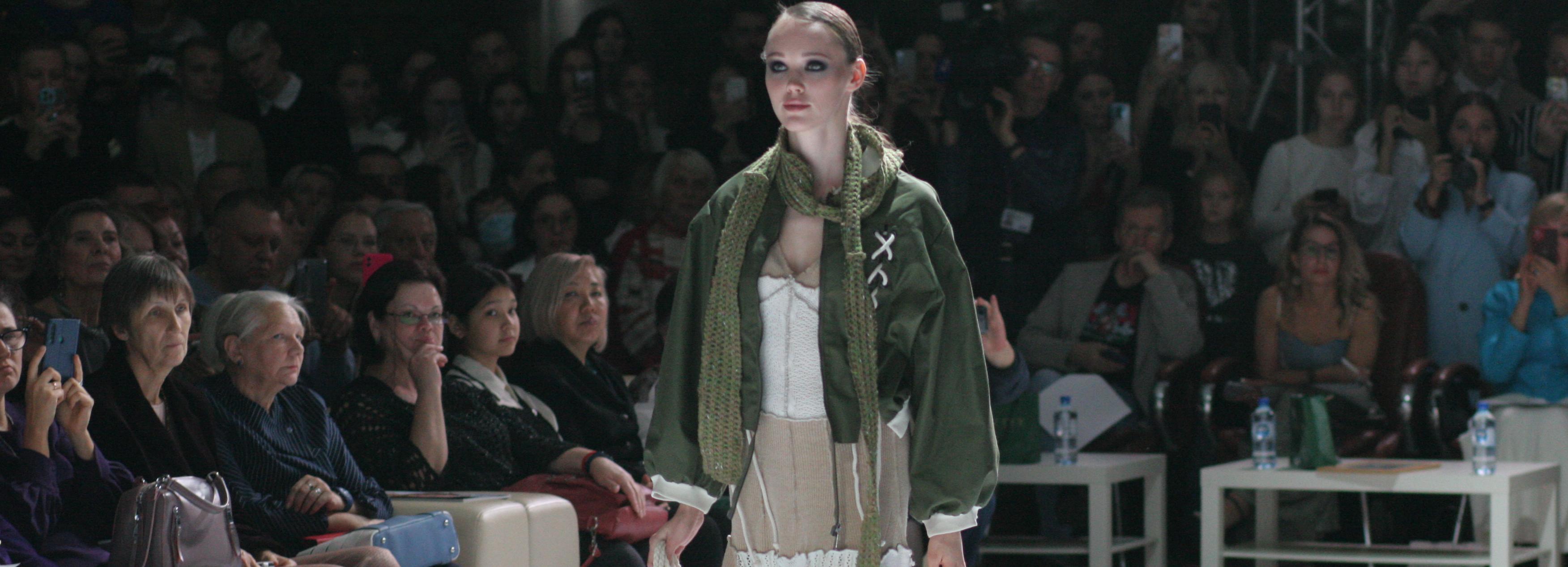 «В моде зелёный»: как одеться на новогодний корпоратив в 2024-м