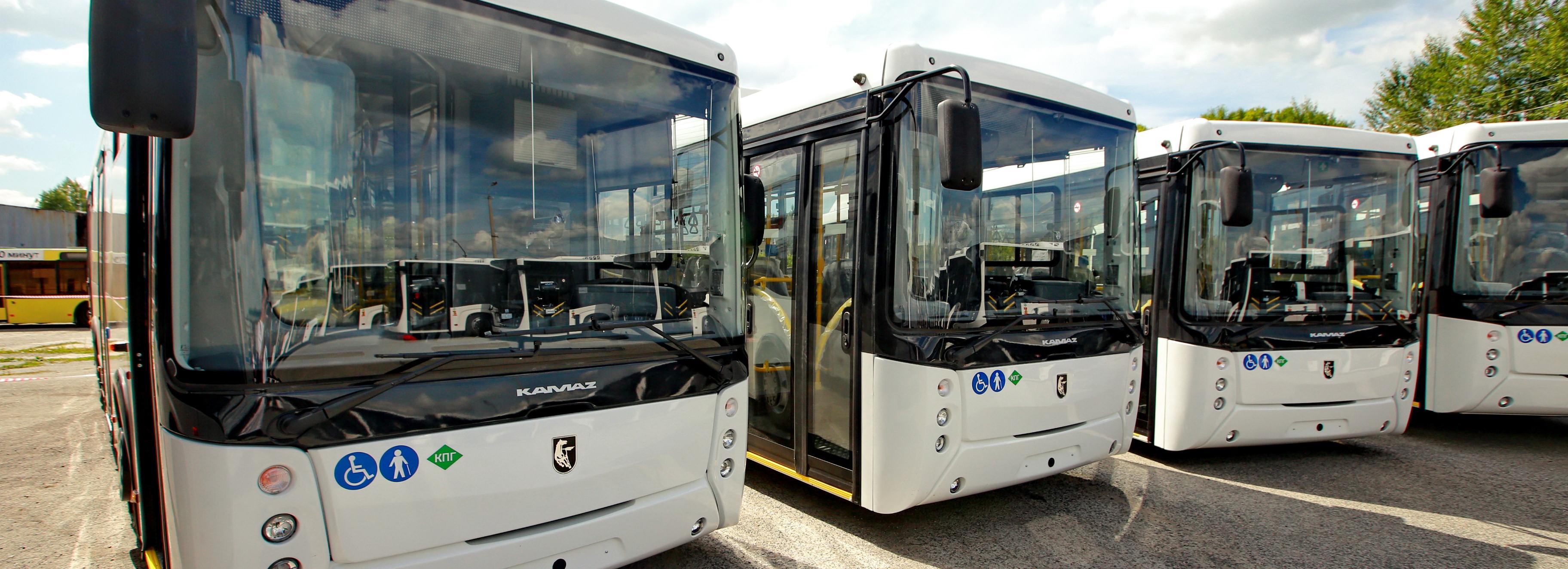 Шесть автобусов изменят маршруты из-за закрытия улицы Титова