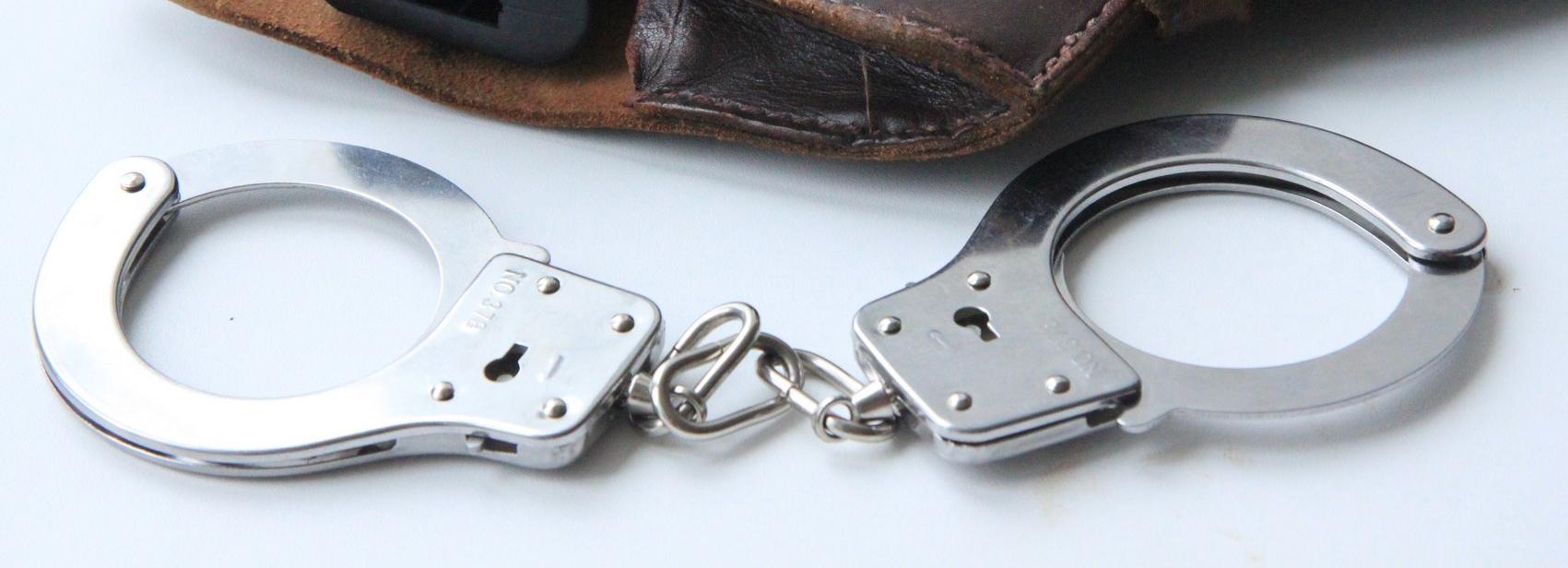 Число грабежей в Новосибирской области уменьшилось вдвое в 2021 году