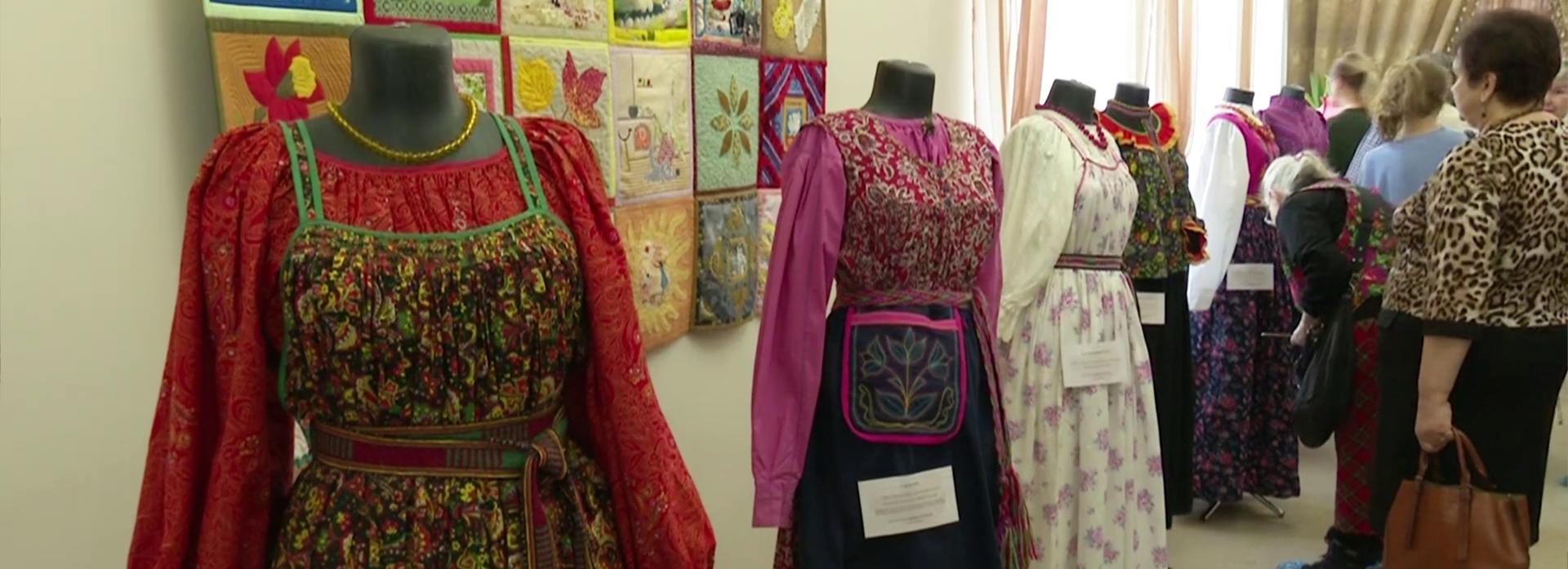 Костюмы в традициях крестьян-старообрядцев шьёт жительница Новосибирска