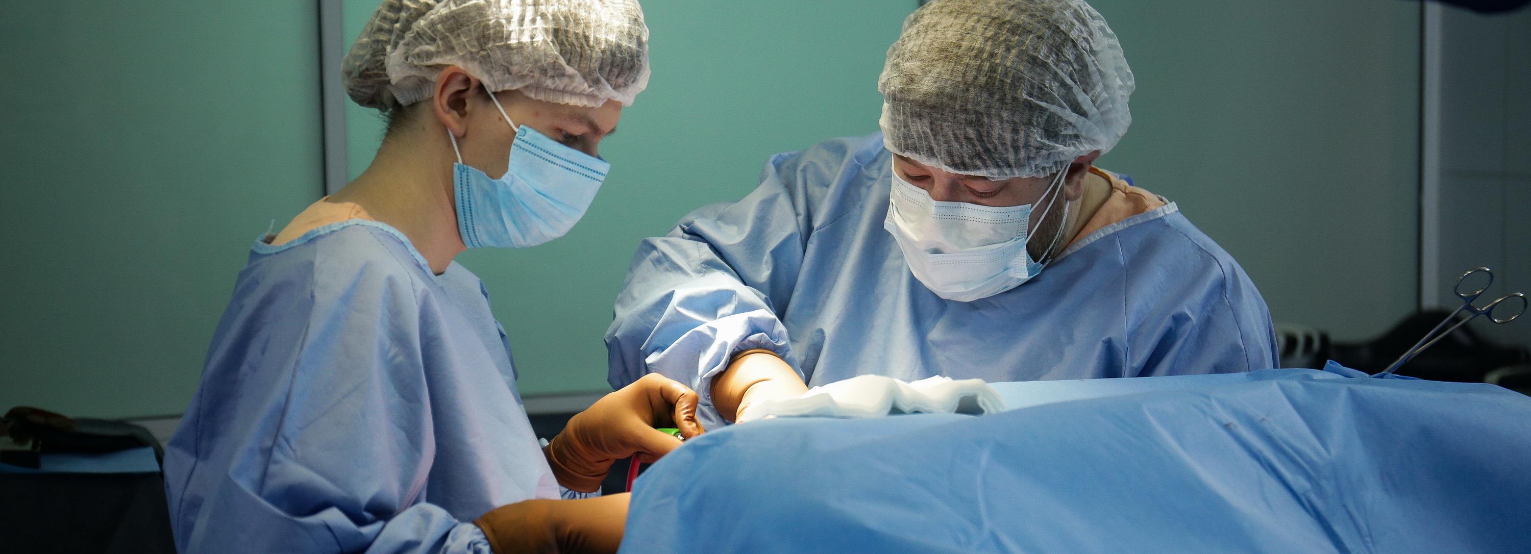 Врачи НИИТО вылечили ногу 13-летней чемпионке по танцам