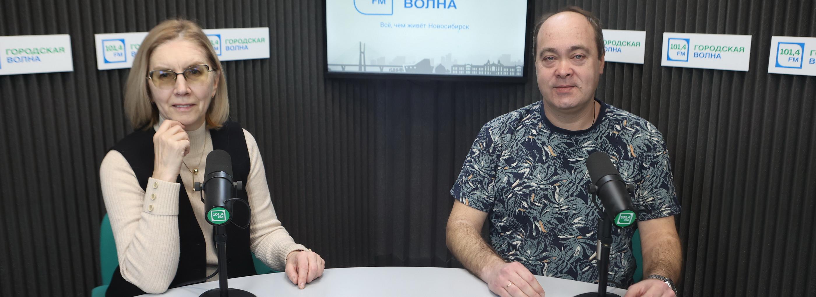 Разговор об истории: спутник-шпион, русалки и платье незнакомки