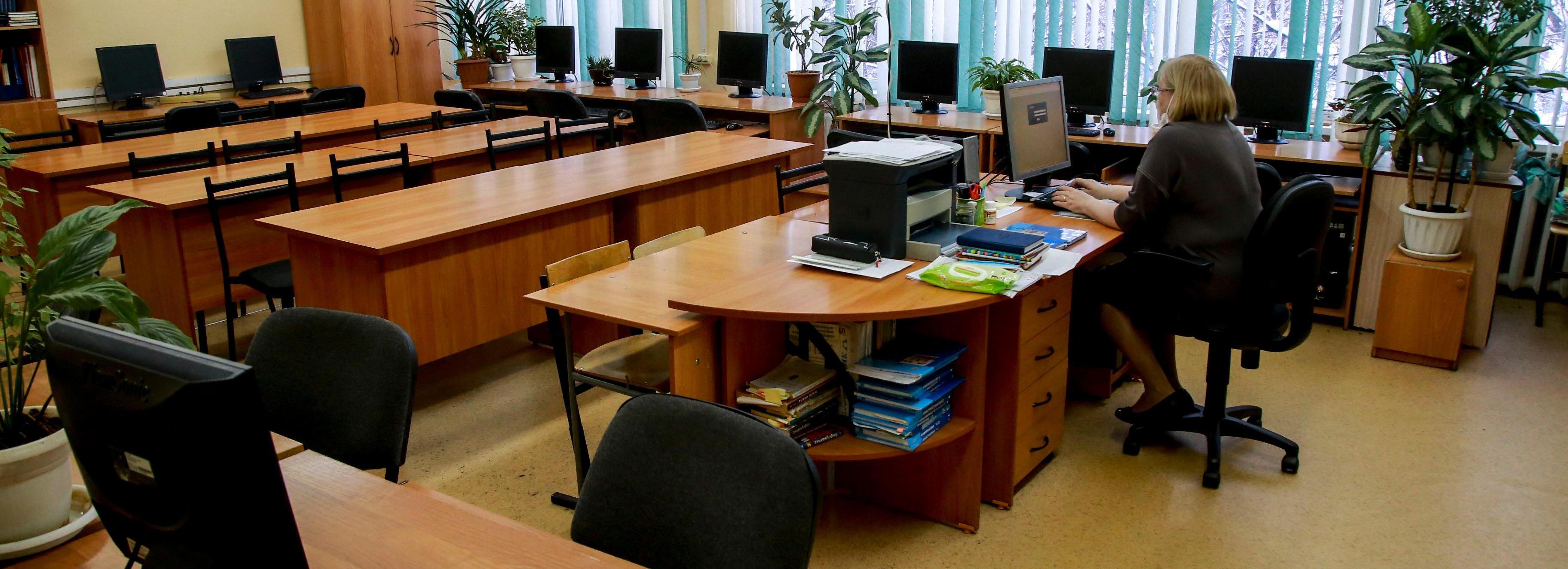 91 класс ушёл на карантин по коронавирусу в Новосибирской области