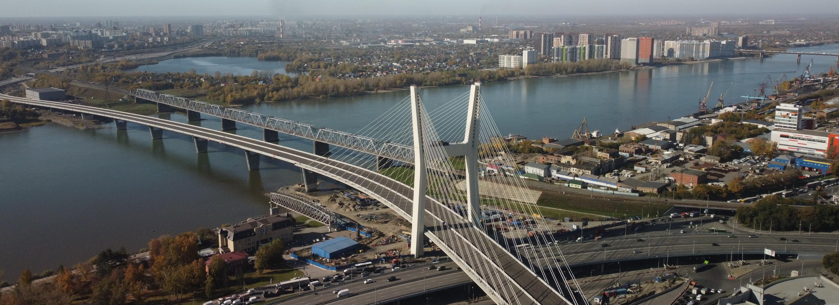 Рабочее движение по новому мосту через Обь откроют в декабре 2025 года
