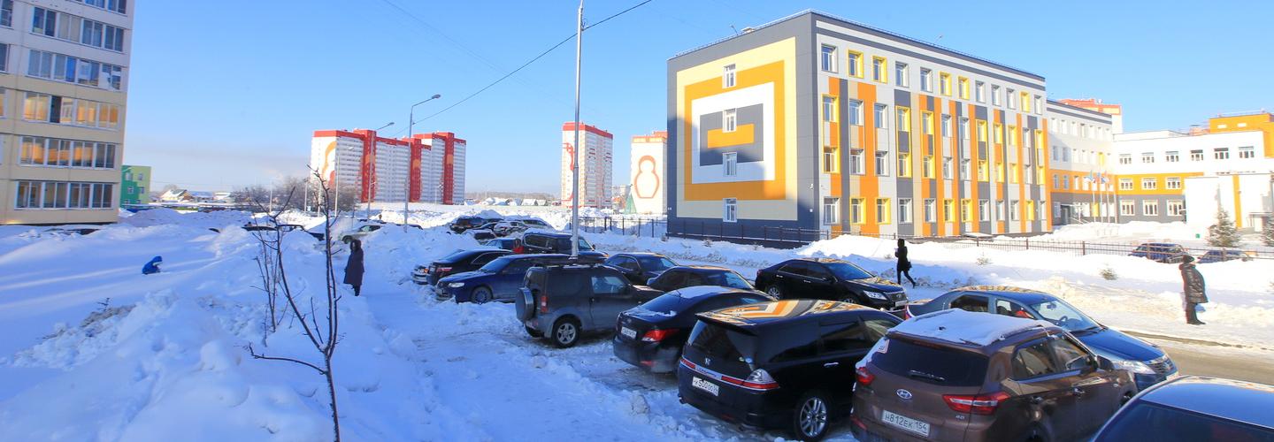 Утонувший в сугробах «Матрёшкин двор» чистят третий раз за зиму