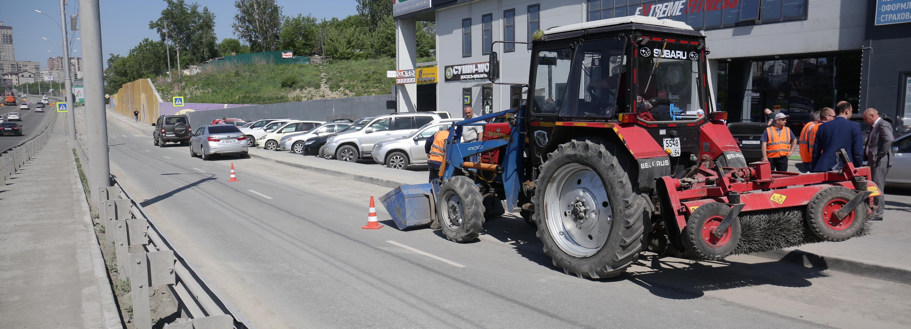 Антиколейный асфальт уложат на пятикилометровом участке Ипподромской