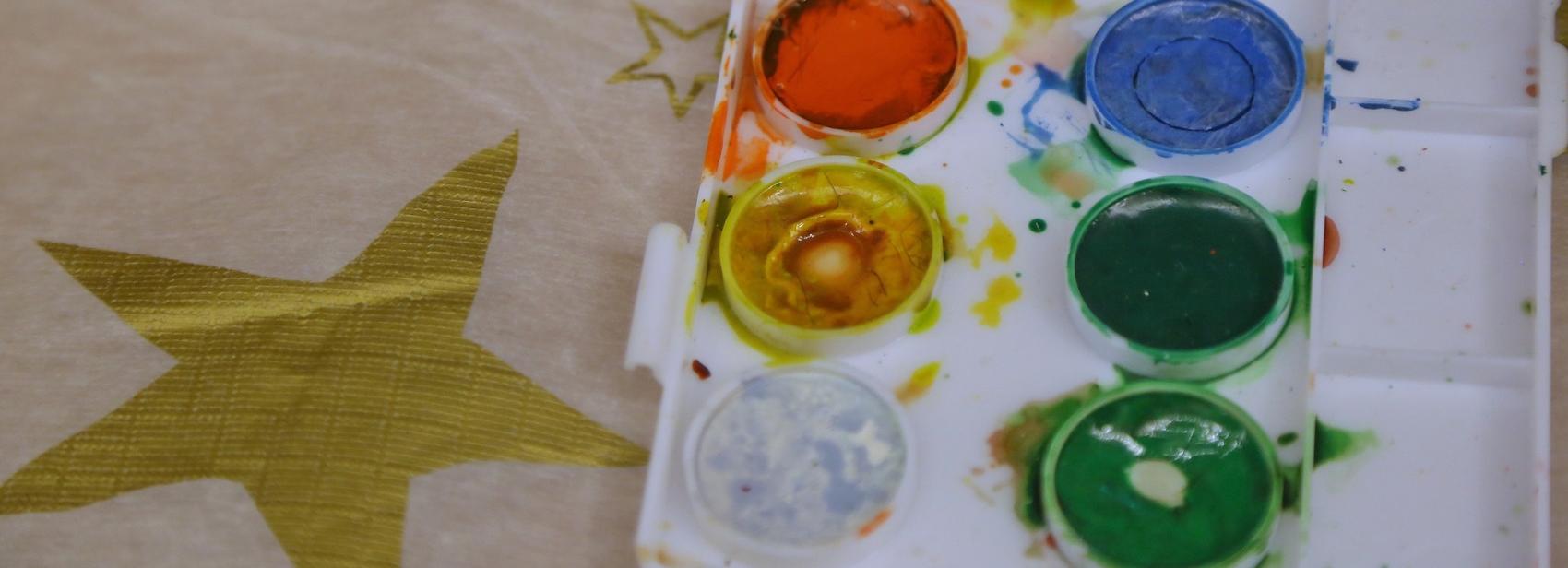 Новосибирская художница проводит мастер-классы по сказкотерапии