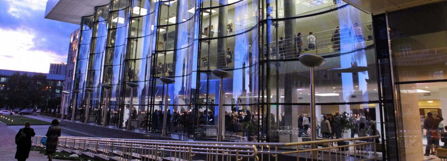 «Бориса Годунова» представили на сцене новосибирской филармонии