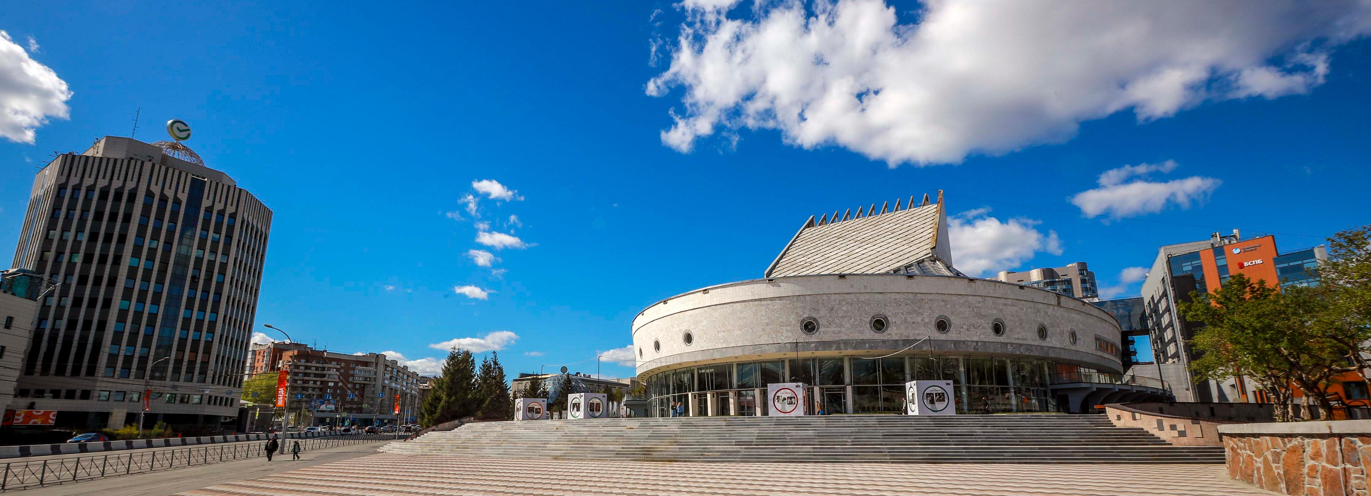 Если вы пропустили: театр-корабль, хвост бобра и судьба дома Янки