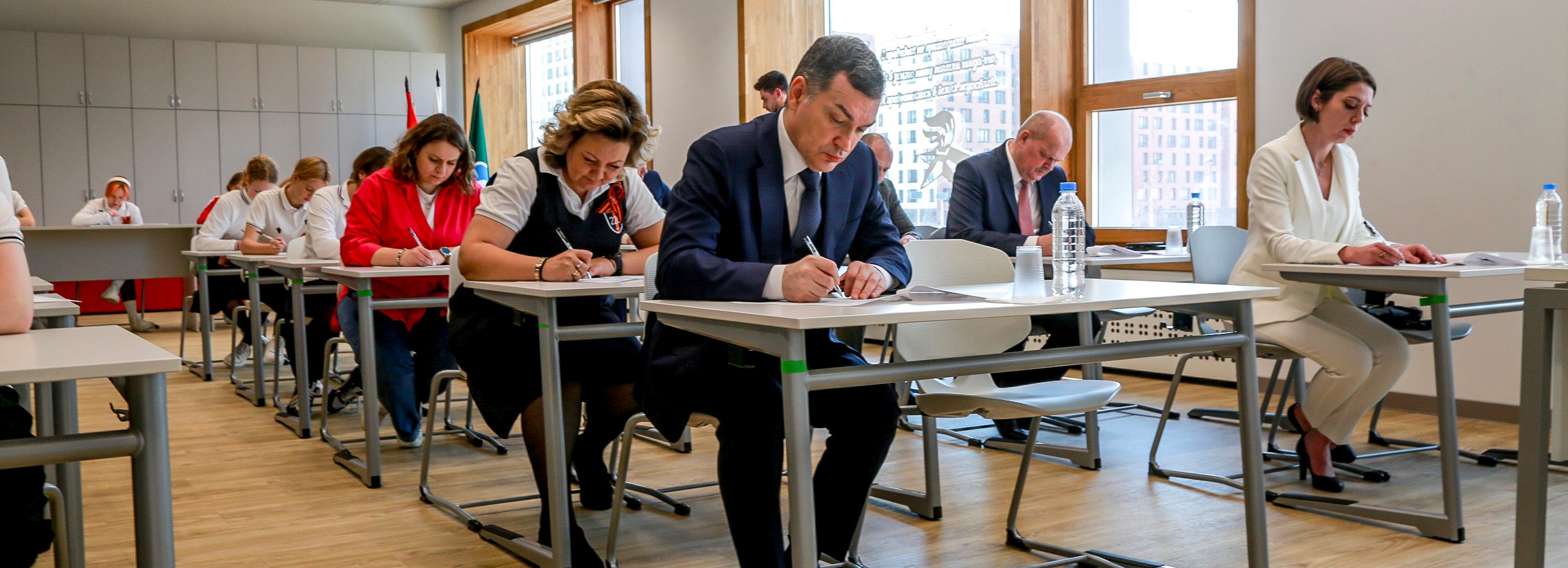 Мэр Кудрявцев позвал новосибирцев писать «Диктант Победы»