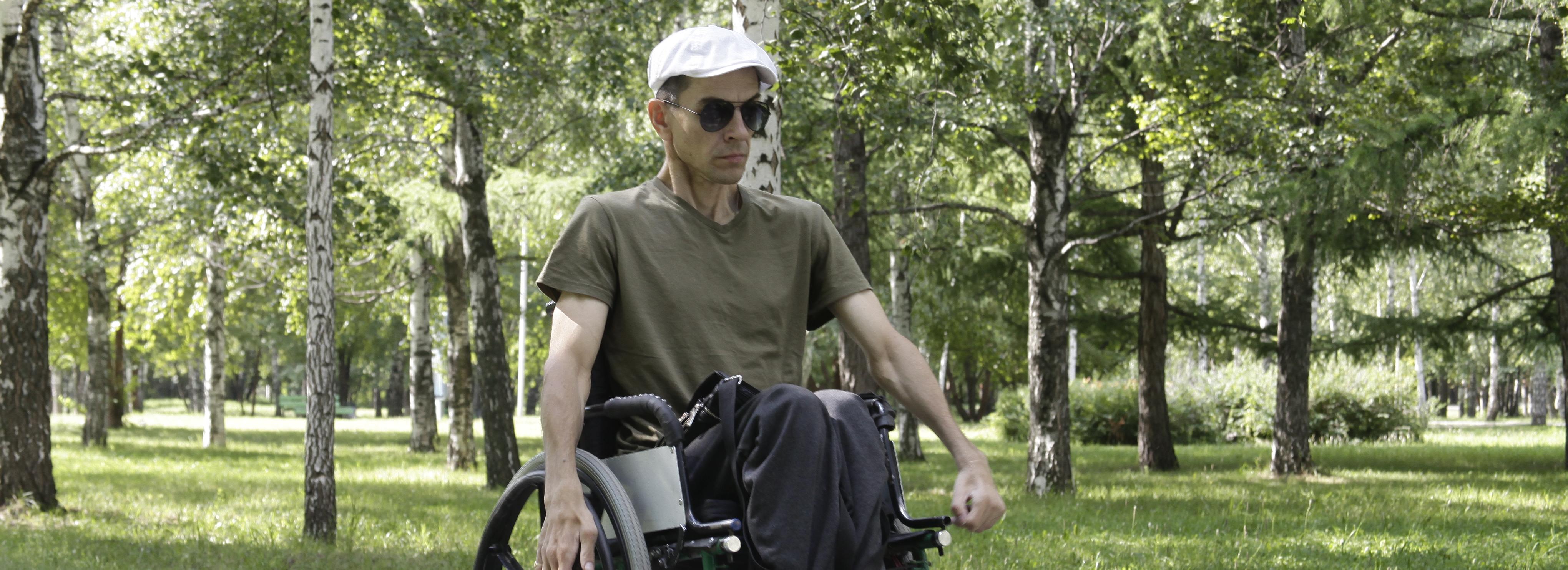 Испытатель инвалидных колясок Юрий Ларин: «Все мы — человеки-киборги»