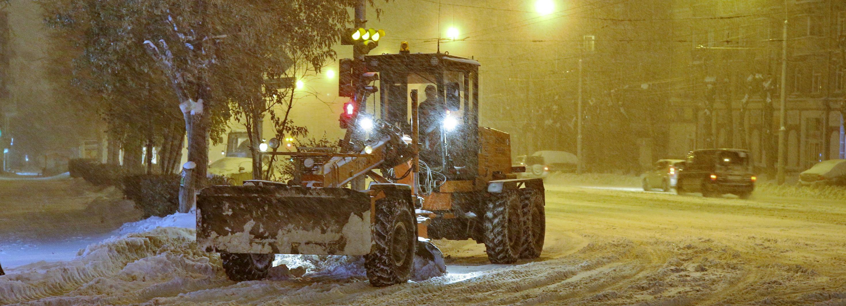 Где будут убирать снег с 4 по 6 декабря в Новосибирске — список улиц