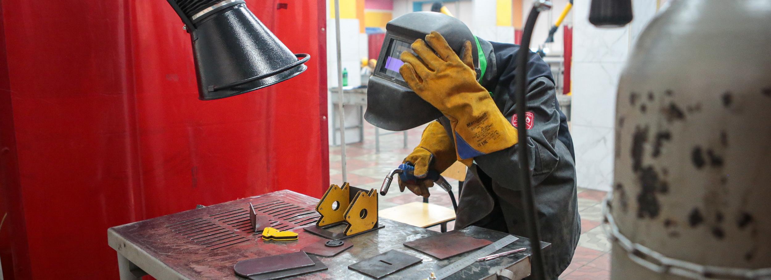 Новосибирцы могут обучиться 165 профессиям бесплатно по нацпроекту