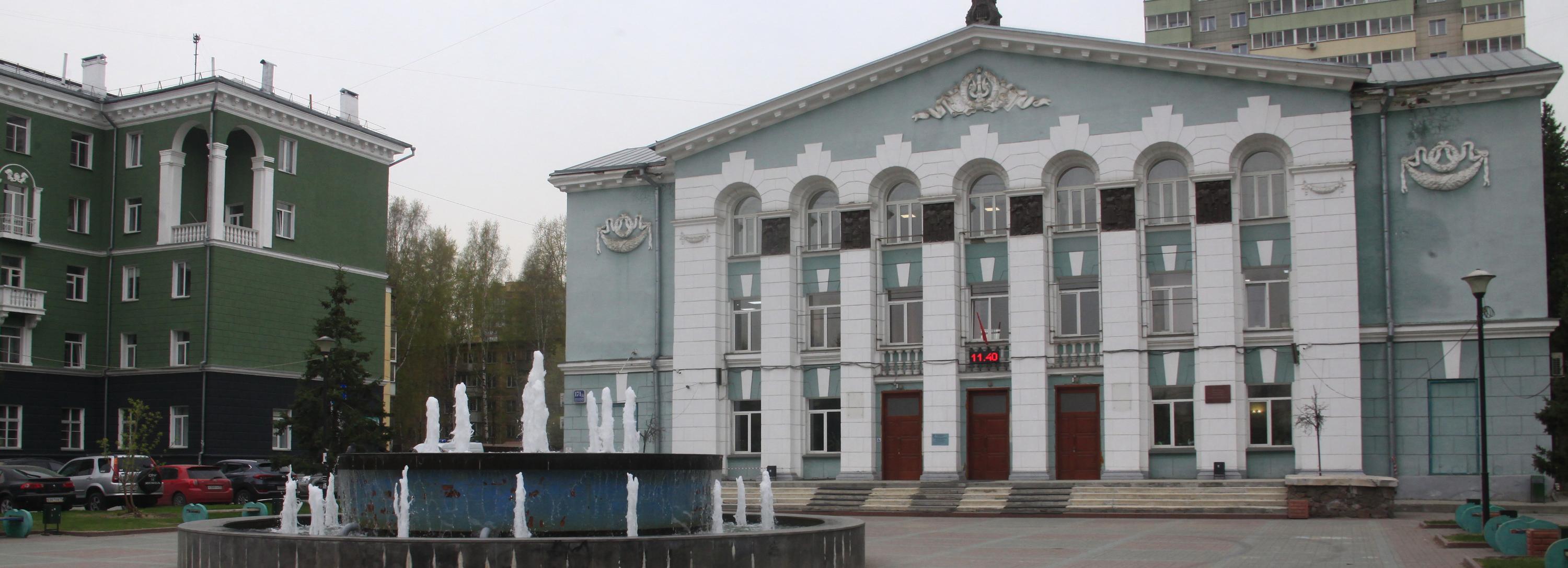 Советские фрески и мраморный Ленин: тайны новосибирского ДК «Энергия»