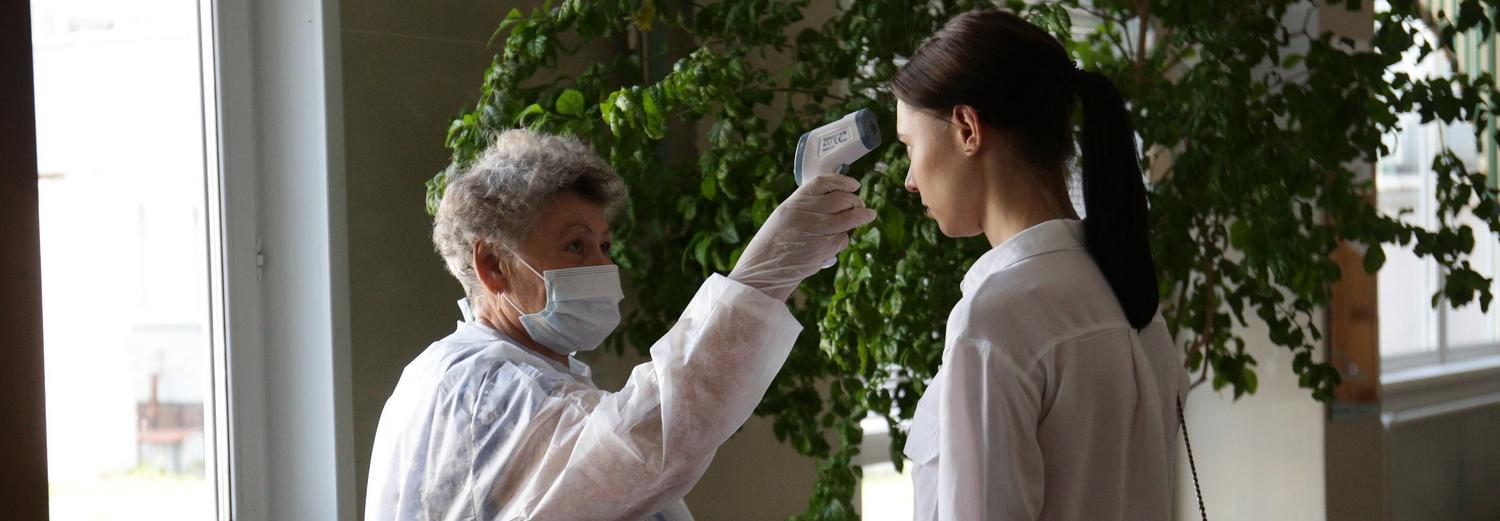 Температуру измерят всем перед голосованием по поправкам в Конституцию