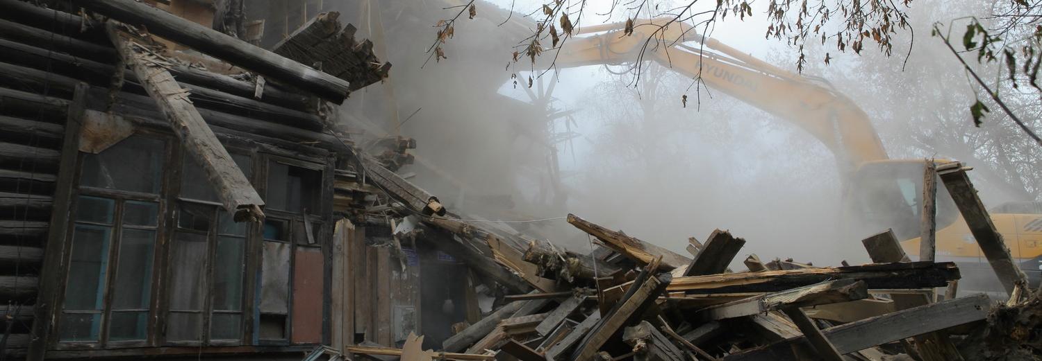 Сразу пять деревянных двухэтажек расселят и снесут рядом с Дачным шоссе