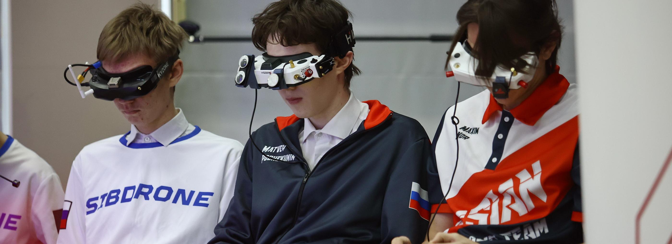 Чемпионов России в гонках дронов поздравил мэр Кудрявцев