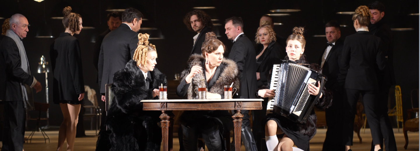 Театр по обмену: «Мёртвые души» из Новосибирска собрали аншлаг в Перми