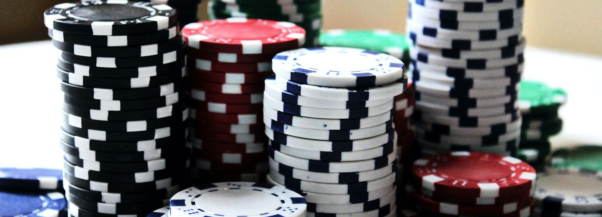 Полицейского задержали за крышевание подпольного казино в Новосибирске