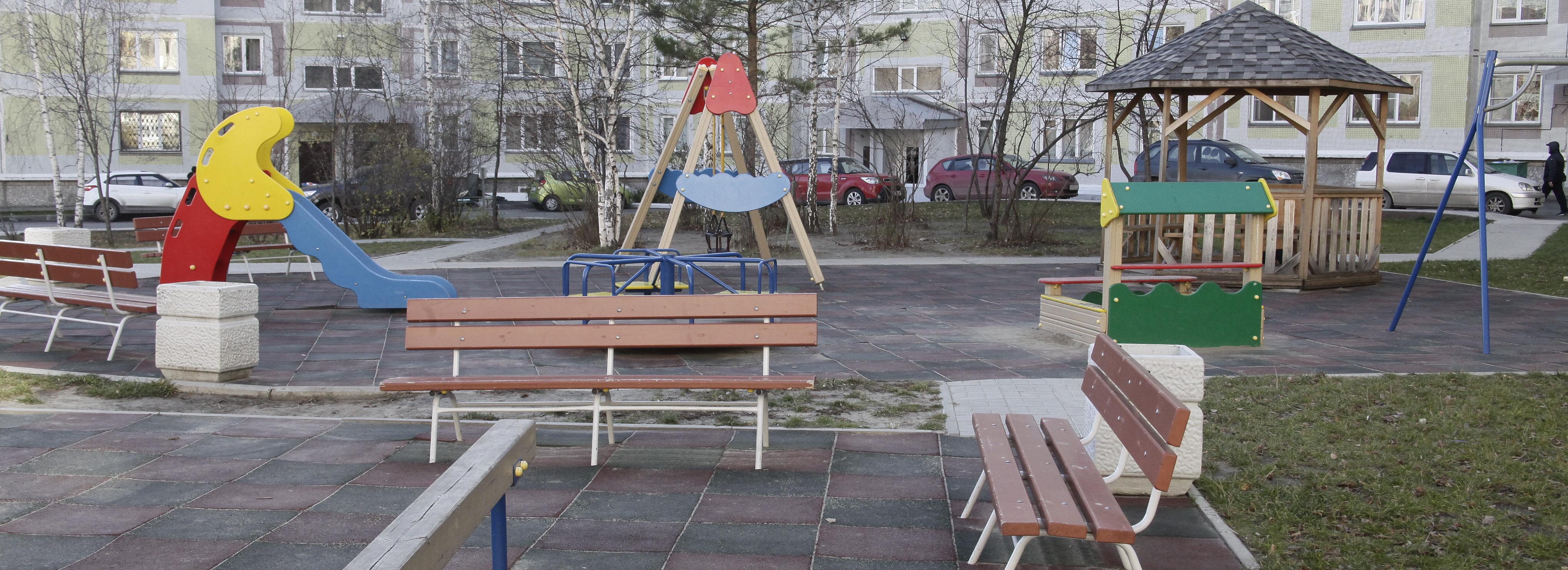 На сэкономленные деньги во дворах Новосибирска установят детские площадки
