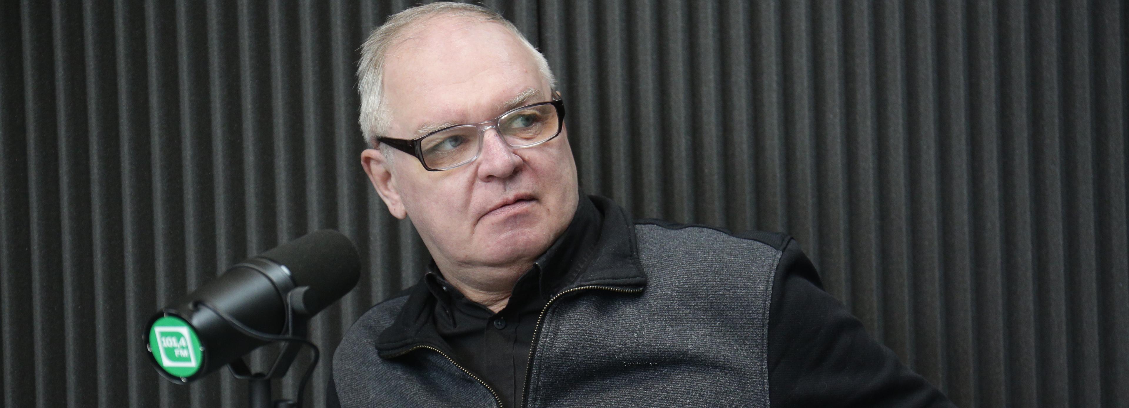 Однажды в Новосибирске: дом-музей, резной фриз и рельсы под лестницей