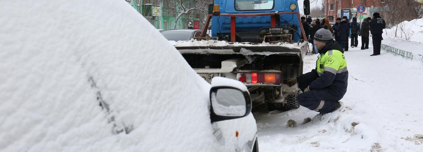 Работает эвакуатор: на улице Ольги Жилиной запретят остановку