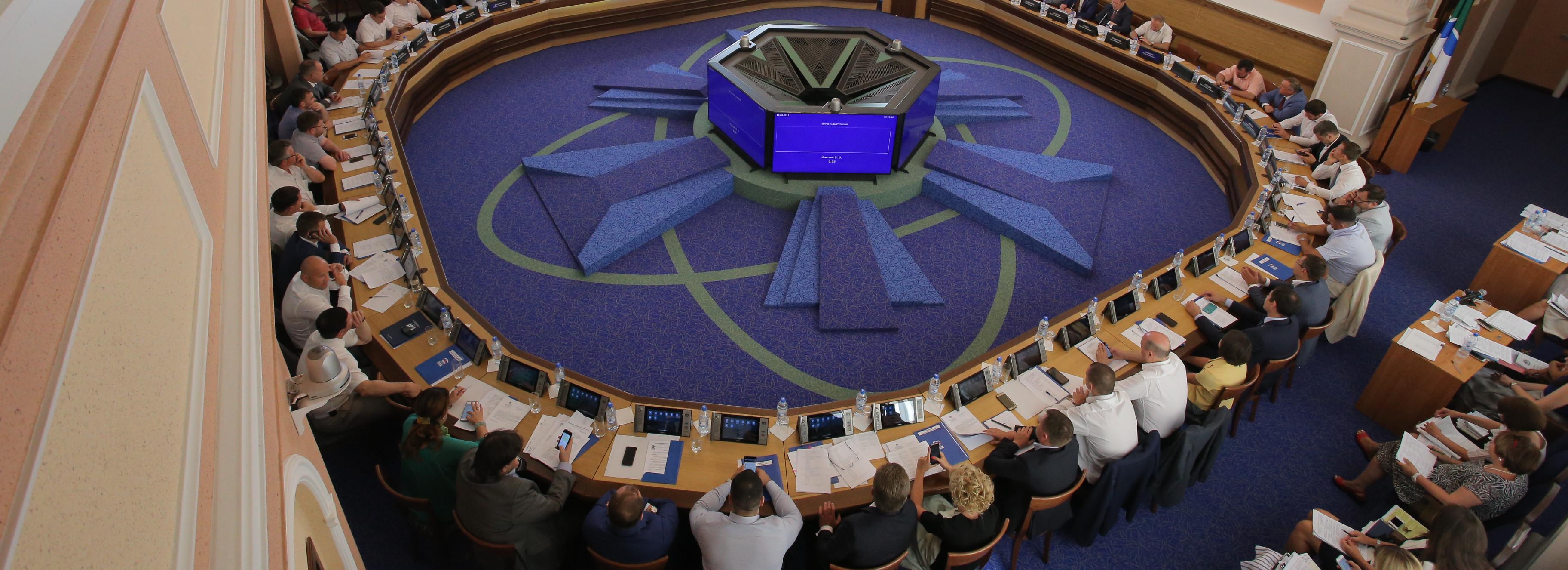 Около 1500 депутатских наказов выполнили в Новосибирске за прошлый год