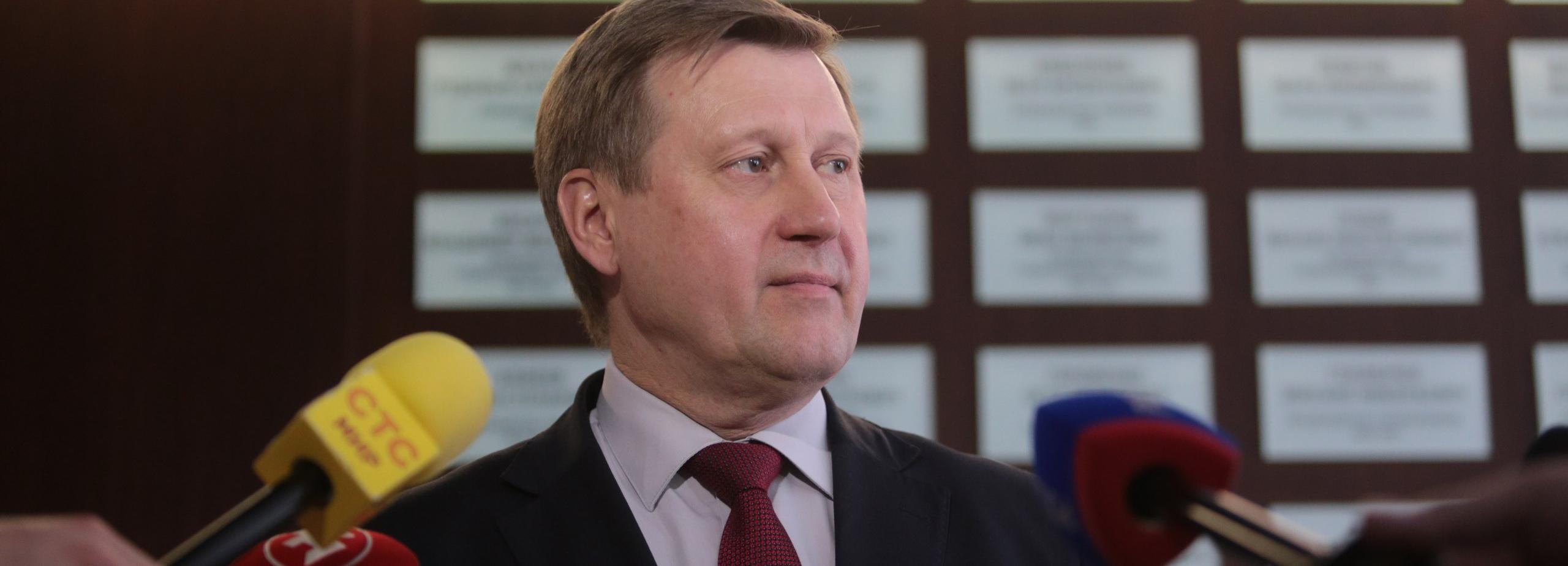 Мэр Локоть поднял зарплаты учителям и социальным работникам