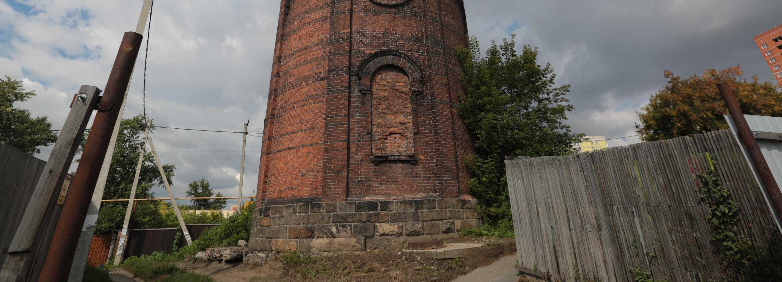 Старинную водонапорную башню у вокзала Новосибирск-Южный отреставрируют