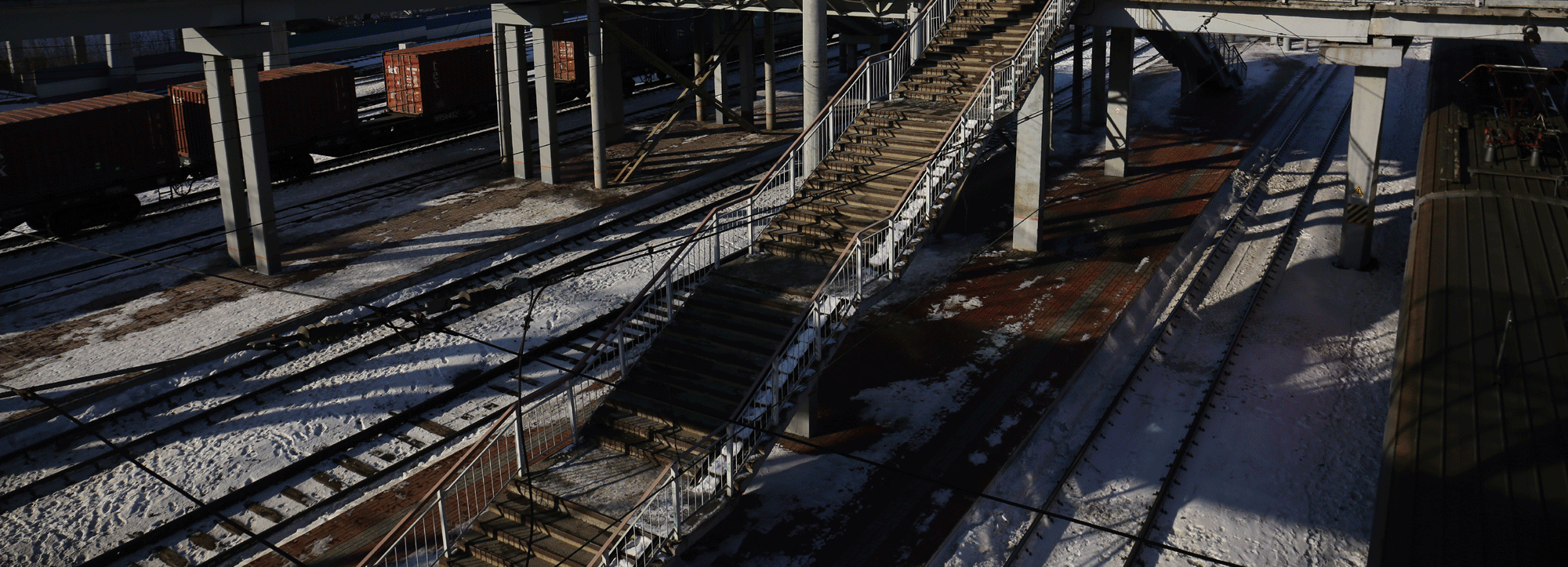 Четыре вагона сошли с рельс на станции Инская в Новосибирске