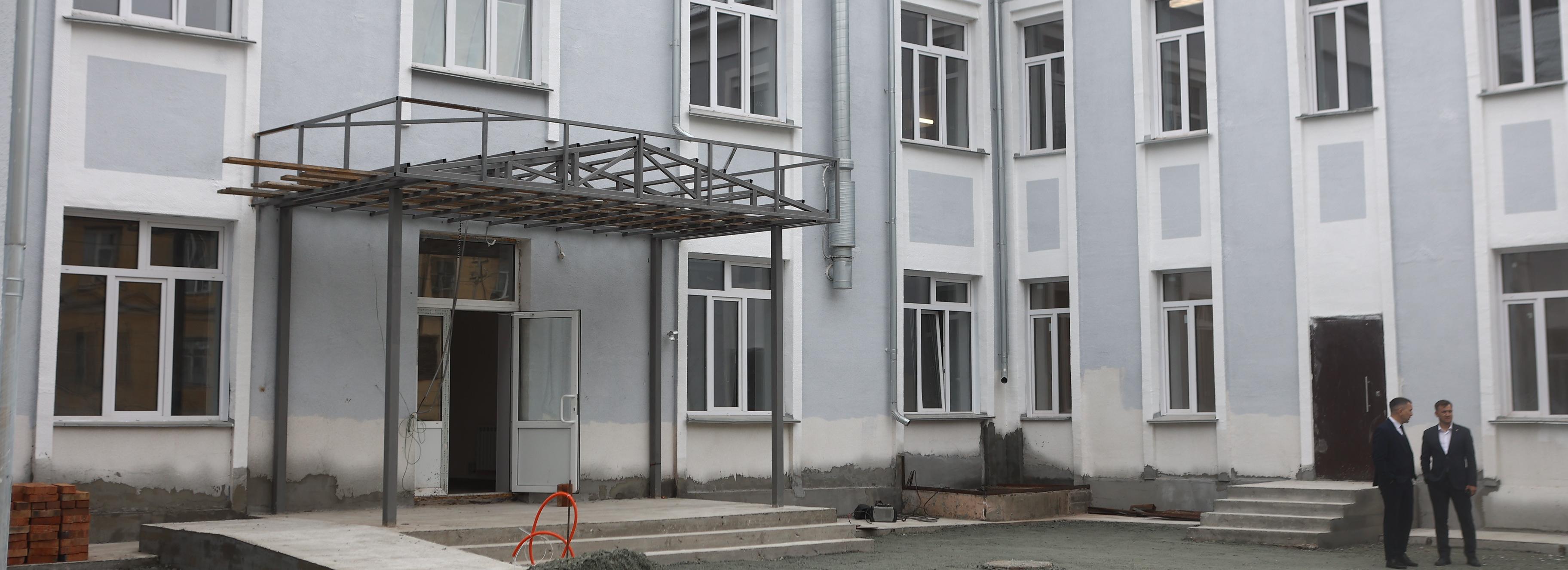 Мэр Кудрявцев: в школе №32 после ремонта создали 325 учебных мест