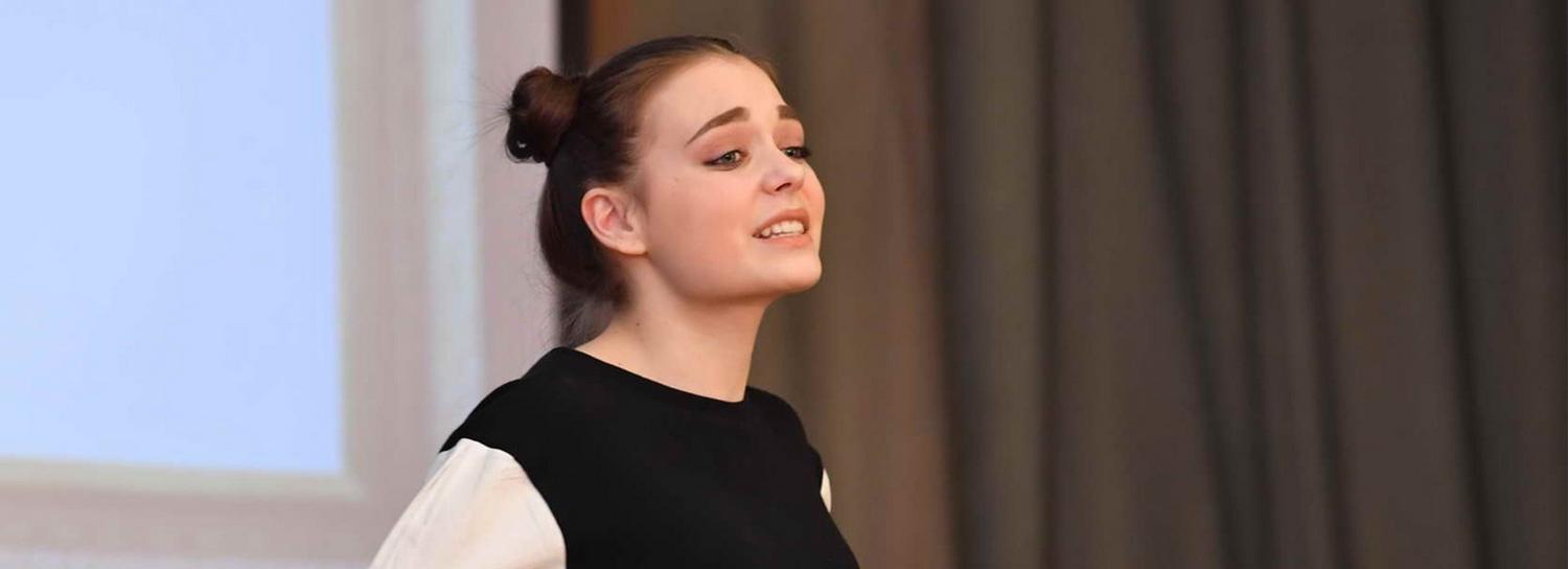 Живая классика: новосибирские чтецы вступили в борьбу за путёвки в Артек