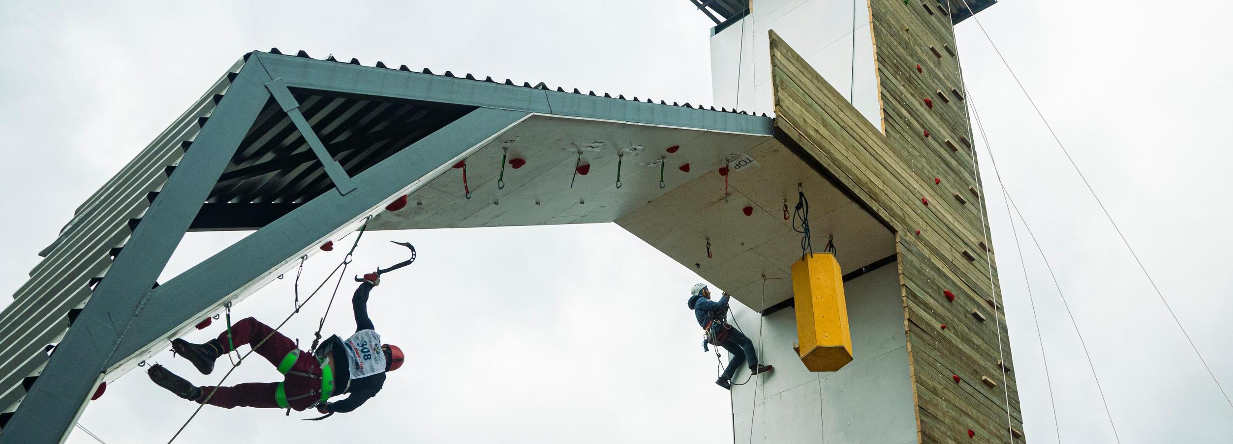 Разговор о спорте: как тренируются и соревнуются новосибирские ледолазы