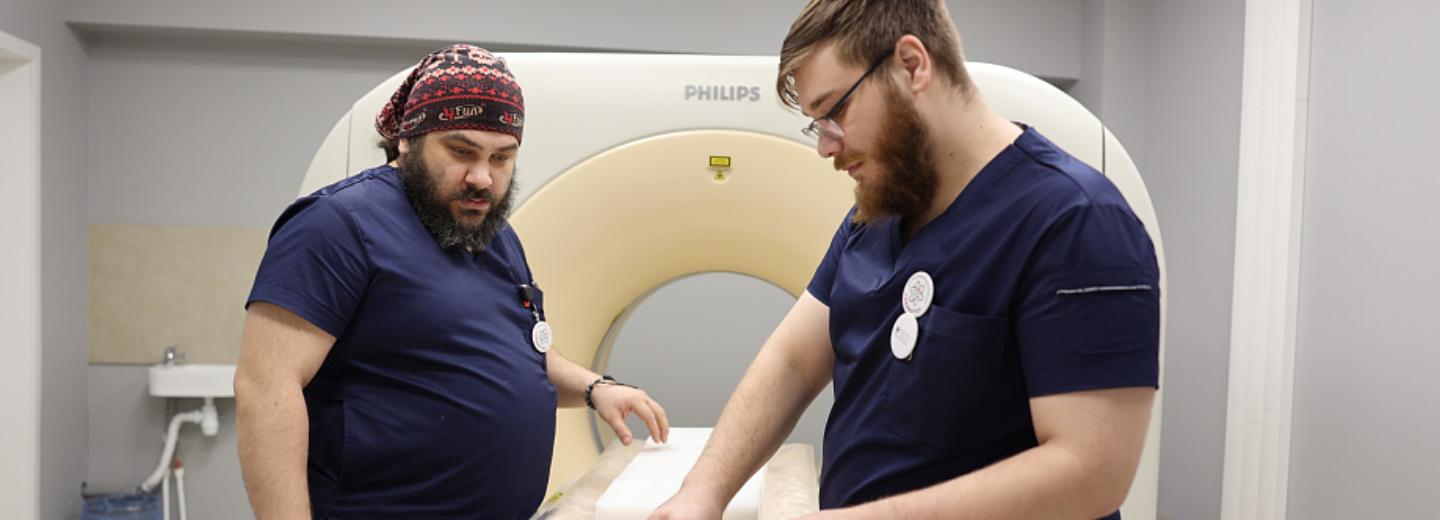 В НГУ впервые исследовали кости древних зверей на компьютерном томографе