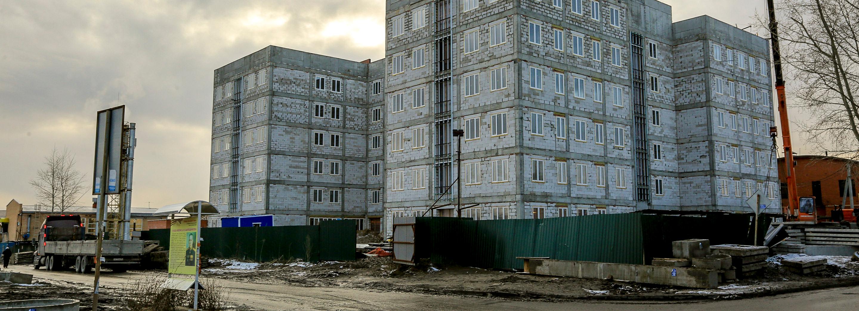 Готовность трёх строящихся поликлиник в Новосибирске оценили в 65%