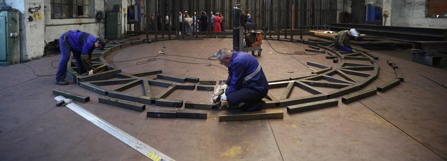 Если вы пропустили: рождение стелы, жизнь после теплотрассы и беглая Боня