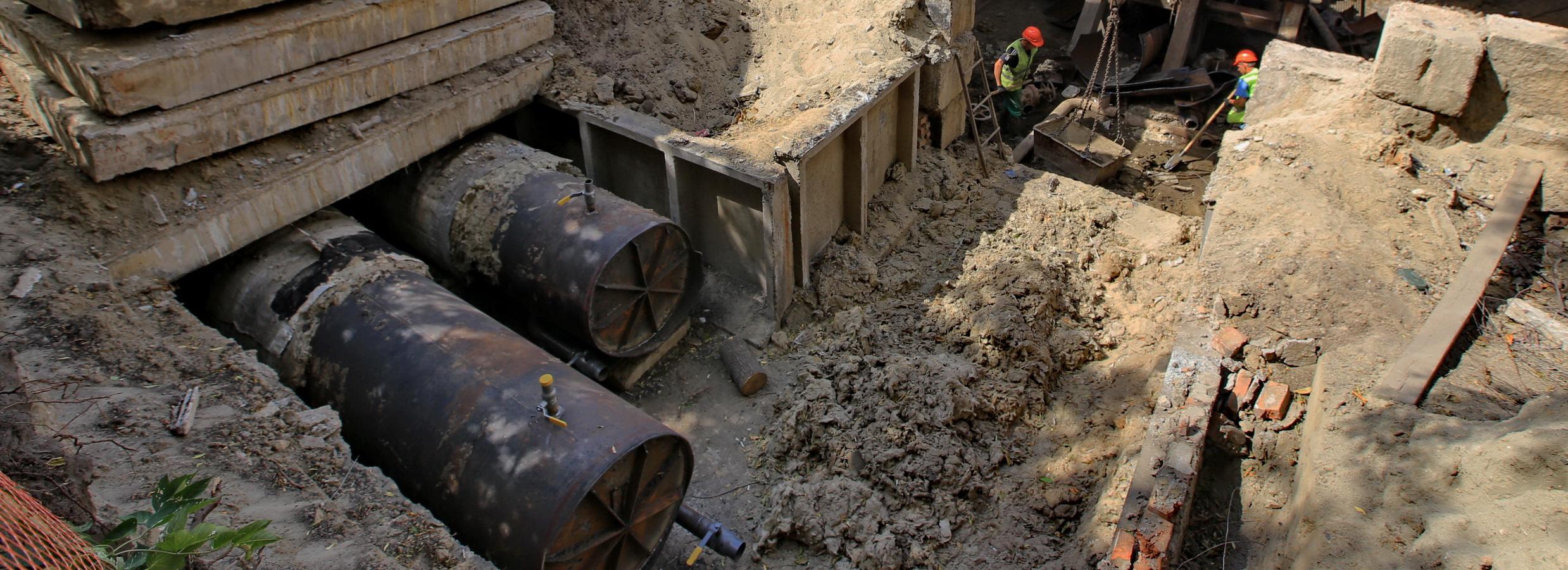 Ремонт теплотрассы ограничил движение на улице Весенней