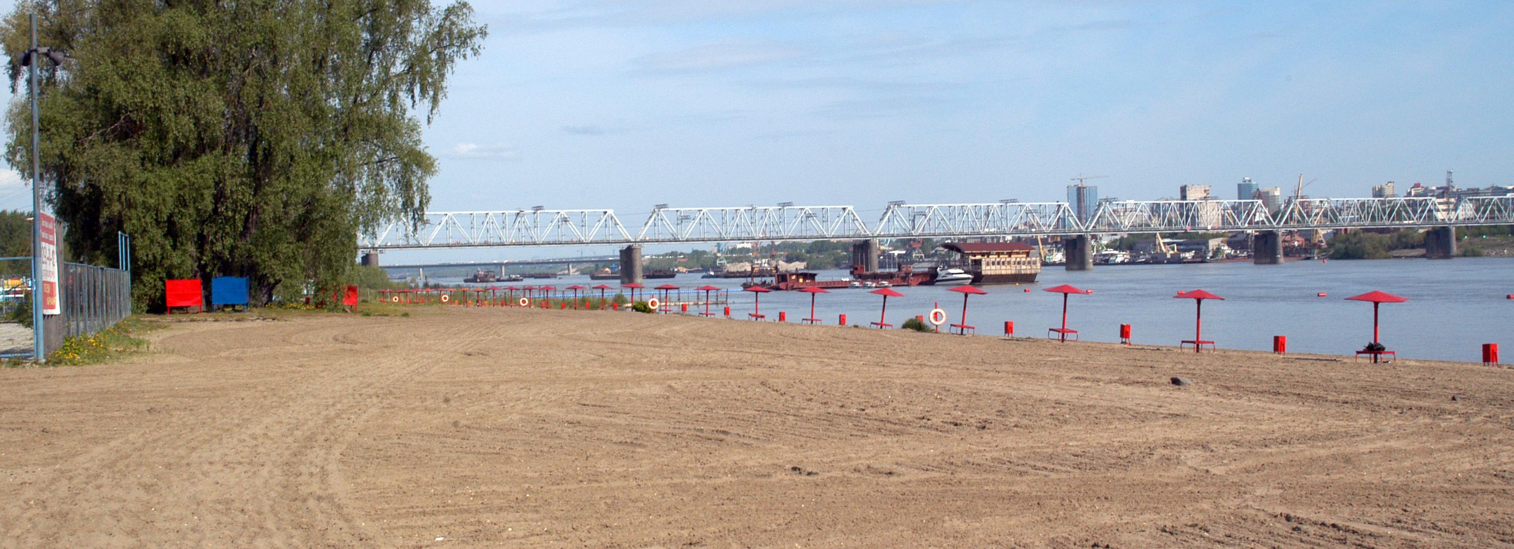 Электросети начали тянуть к кварталу Сибирь-Метрополь у городского пляжа