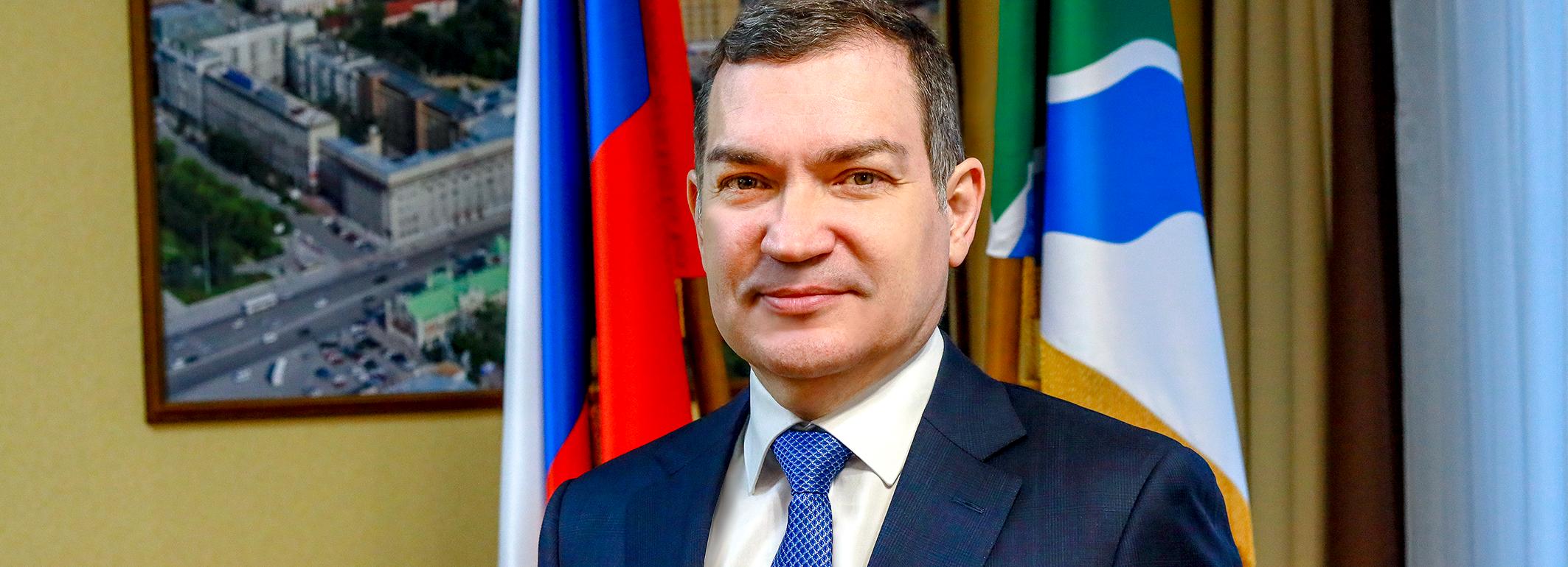 Мэр Кудрявцев поздравляет сибирячек с Днём матери