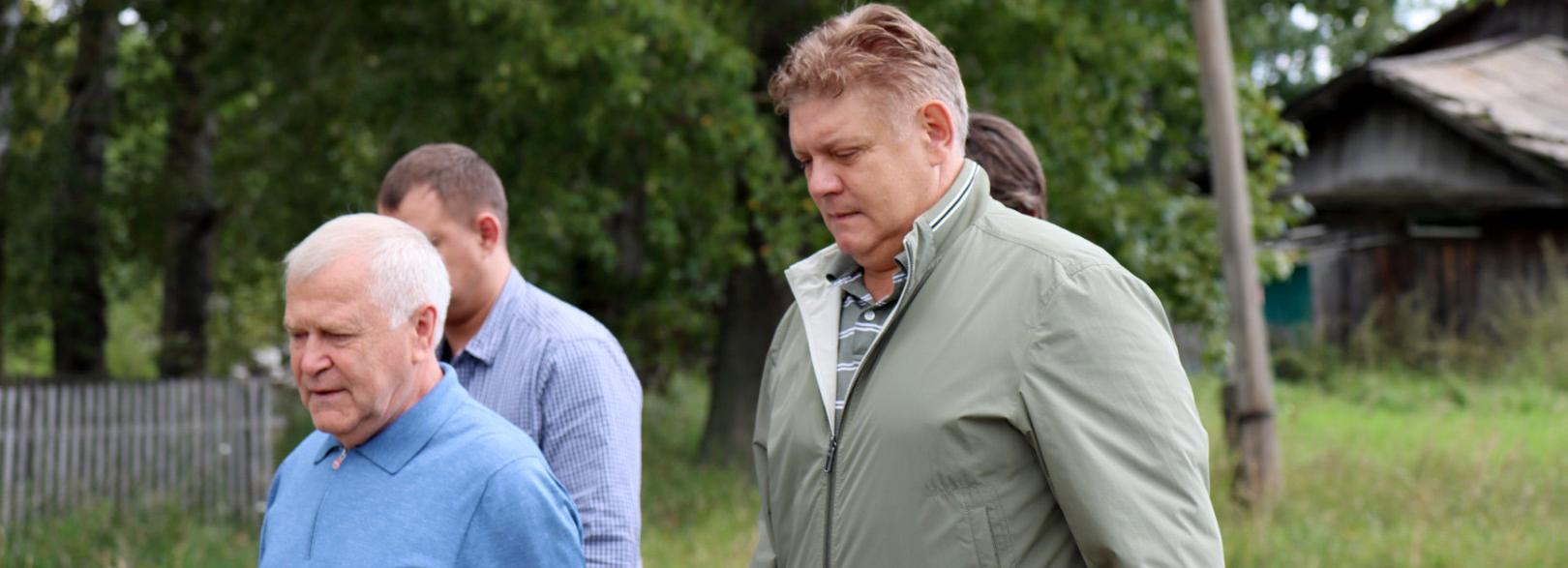 Уборку урожая на полях под Новосибирском оценил полпред Серышев