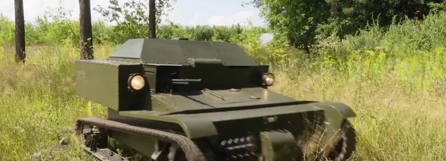 Спонсоры помогли новосибирцам достроить копию советской танкетки