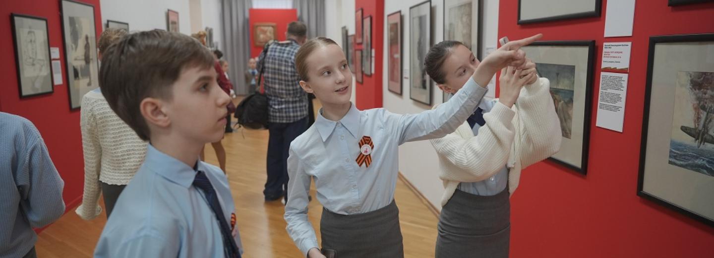 Мэр Кудрявцев посоветовал посетить художественный музей всей семьёй