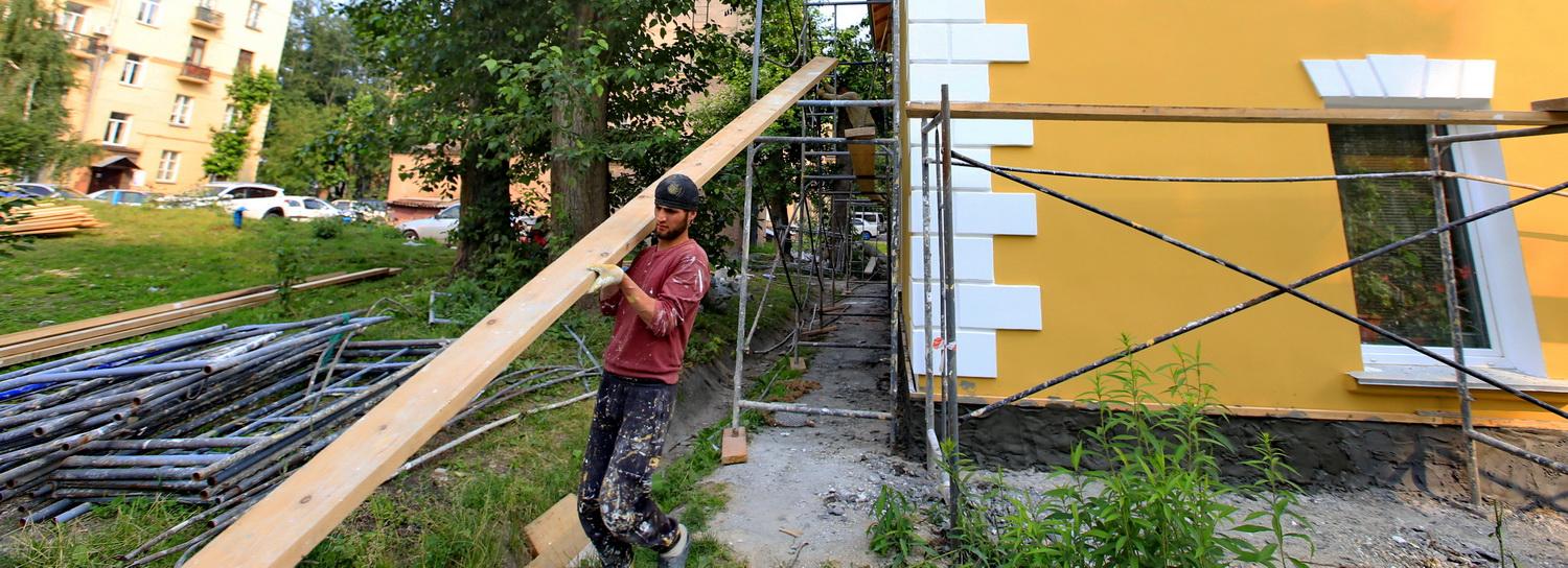 Несколько сотен многоэтажек и дворов привели в порядок в 2020 году